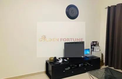 Apartment - 1 Bedroom - 2 Bathrooms for sale in Centrium Tower 4 - Centrium Towers - Dubai Production City (IMPZ) - Dubai