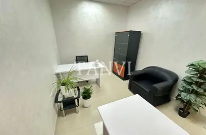 Office Space - Studio - 1 Bathroom for rent in Al Rostamani Building - Port Saeed - Deira - Dubai