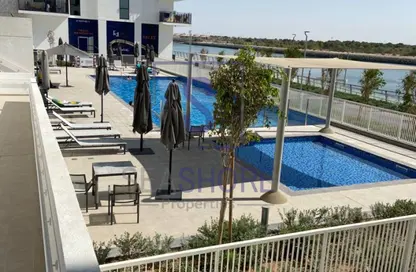 Apartment - Studio - 1 Bathroom for rent in Waters Edge - Yas Island - Abu Dhabi