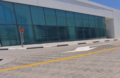 مستودع - استوديو - 4 حمامات للايجار في وسط المدينة - مدينة دبي للإنتاج (اي ام بي زد) - دبي