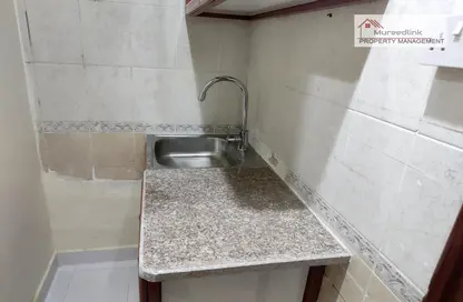 صورة لـ مطبخ شقة - 1 حمام للايجار في الخالدية - أبوظبي ، صورة رقم 1