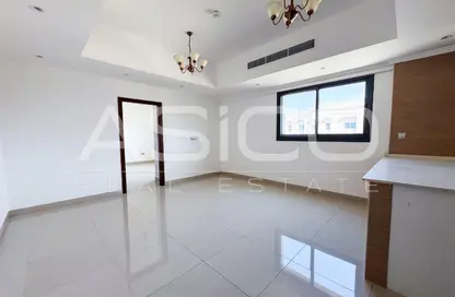 Apartment - 1 Bedroom - 2 Bathrooms for rent in Sultan Residences - Al Muraqqabat - Deira - Dubai