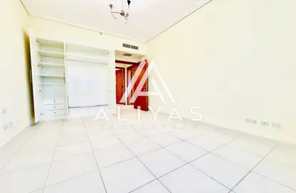 Apartment - 2 Bedrooms - 3 Bathrooms for rent in 21st Century Tower - Sheikh Zayed Road - Dubai