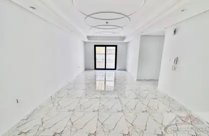 شقة - 3 غرف نوم - 3 حمامات للايجار في بناية مويليح 29 - مويلح - الشارقة شقة - 3 غرف نوم - 3 حمامات للايجار في بناية مويليح 29 - مويلح - الشارقة