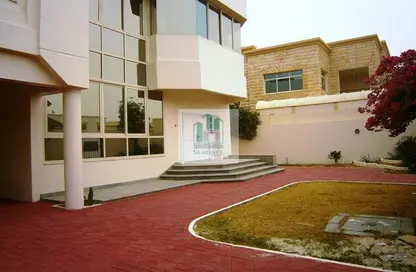Outdoor House image for: Villa - 4 Bedrooms - 5 Bathrooms for rent in Jumeirah 2 Villas - Jumeirah 2 - Jumeirah - Dubai, Image 1
