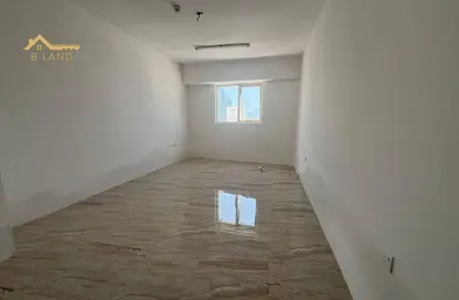 Apartment - 2 Bedrooms - 2 Bathrooms for rent in Al Khan Corniche - Al Khan - Sharjah