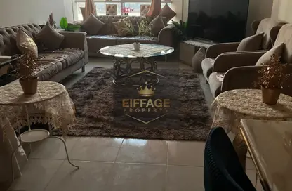 شقة - غرفة نوم - 2 حمامات للبيع في أورينت تاور 1 - أورينت تاور - البستان - عجمان