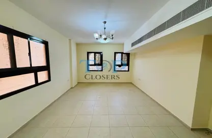 شقة - 2 غرف نوم - 2 حمامات للايجار في النيادات - العين