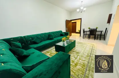 شقة - 2 غرف نوم - 2 حمامات للايجار في مساكن كورنيش عجمان - طريق كورنيش عجمان - عجمان
