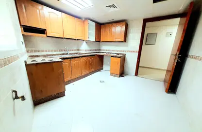 Apartment - 1 Bedroom - 2 Bathrooms for rent in Yasmeen Tower - Al Majaz 2 - Al Majaz - Sharjah