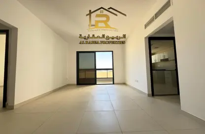 Empty Room image for: Apartment - 2 Bedrooms - 2 Bathrooms for rent in Al Rumailah building - Al Rumailah 2 - Al Rumaila - Ajman, Image 1