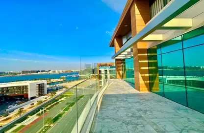 Balcony image for: Apartment - 4 Bedrooms - 5 Bathrooms for rent in The View - Al Raha Beach - Abu Dhabi, Image 1