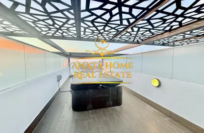 Apartment - 2 Bedrooms - 2 Bathrooms for sale in Oasis 1 - Oasis Residences - Masdar City - Abu Dhabi
