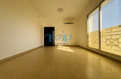 شقة - 2 غرف نوم - 2 حمامات للايجار في الرويكة - المويجي - العين