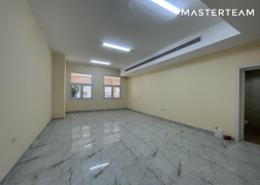 شقة - 3 غرف نوم - 5 حمامات للكراء في شبانة عشارج - اشارج - العين