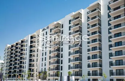 Outdoor Building image for: Apartment - 2 Bedrooms - 3 Bathrooms for sale in Waters Edge - Yas Island - Abu Dhabi, Image 1