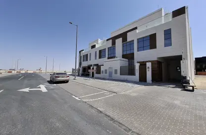 Villa - 3 Bedrooms - 4 Bathrooms for rent in Zayed City (Khalifa City C) - Khalifa City - Abu Dhabi
