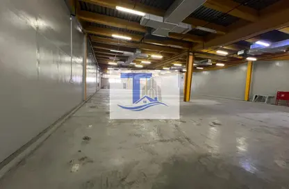 Warehouse - Studio for rent in Mussafah Industrial Area - Mussafah - Abu Dhabi