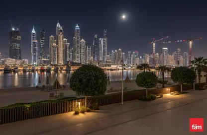 Apartment - 4 Bedrooms - 3 Bathrooms for sale in Marina Vista - EMAAR Beachfront - Dubai Harbour - Dubai