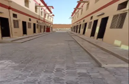 سكن عمال - استوديو - 8 حمامات للايجار في الجرف الصناعية - عجمان