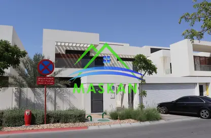 Villa - 5 Bedrooms - 7 Bathrooms for rent in West Yas - Yas Island - Abu Dhabi