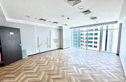 مكتب - استوديو للايجار في برج بارك لين - الخليج التجاري - دبي