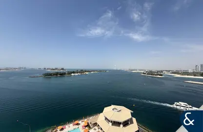 Apartment - 1 Bedroom - 2 Bathrooms for rent in Azure Residences - Palm Jumeirah - Dubai