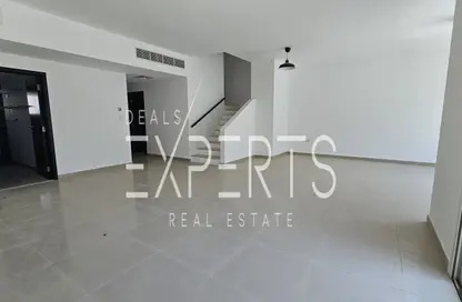 Villa - 5 Bedrooms - 6 Bathrooms for rent in Contemporary Style - Al Reef Villas - Al Reef - Abu Dhabi