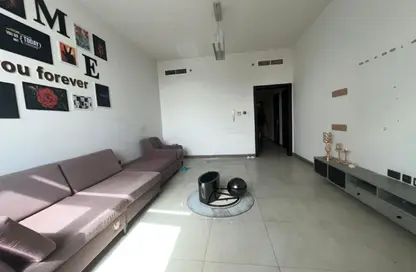 شقة - 2 غرف نوم - 3 حمامات للايجار في مبنى القاسمية 10 - المحطة - القاسمية - الشارقة شقة - 2 غرف نوم - 3 حمامات للايجار في مبنى القاسمية 10 - المحطة - القاسمية - الشارقة