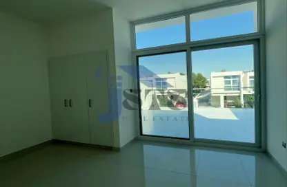 Townhouse - 3 Bedrooms - 4 Bathrooms for rent in Centaury - The Roots DAMAC Hills 2 - Damac Hills 2 - Dubai