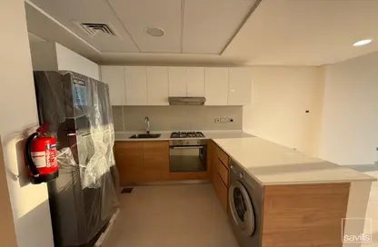 شقة - 2 غرف نوم - 2 حمامات للايجار في راديانت سكوير - مدينة الأضواء - جزيرة الريم - أبوظبي