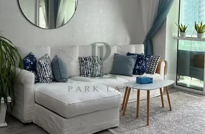 Apartment - 1 Bedroom - 1 Bathroom for sale in Marina Pinnacle - Dubai Marina - Dubai