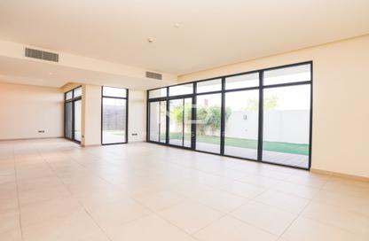 Villa - 4 Bedrooms - 7 Bathrooms for sale in West Yas - Yas Island - Abu Dhabi