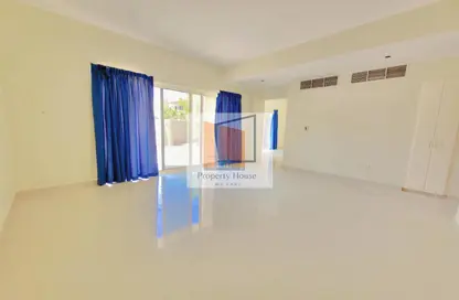 Empty Room image for: Apartment - 4 Bedrooms - 5 Bathrooms for rent in Samra Community - Al Raha Gardens - Abu Dhabi, Image 1