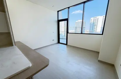 شقة - غرفة نوم - 2 حمامات للايجار في بن غاطي فانتوم - ديستريكت 17 - قرية الجميرا سركل - دبي شقة - غرفة نوم - 2 حمامات للايجار في بن غاطي فانتوم - ديستريكت 17 - قرية الجميرا سركل - دبي