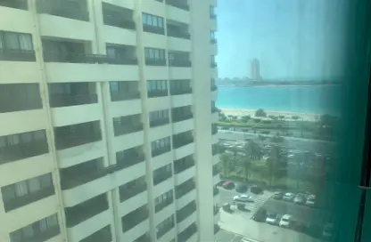 Apartment - 3 Bedrooms - 4 Bathrooms for rent in Al Hana Tower - Al Khalidiya - Abu Dhabi