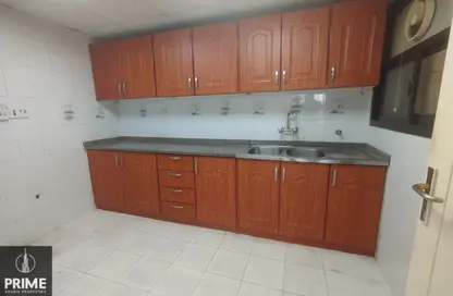 Apartment - 2 Bedrooms - 2 Bathrooms for rent in Al Muroor Building - Sultan Bin Zayed the First Street - Muroor Area - Abu Dhabi