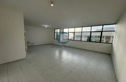 شقة - 3 غرف نوم - 4 حمامات للايجار في برج الدانة - الوحدة - أبوظبي