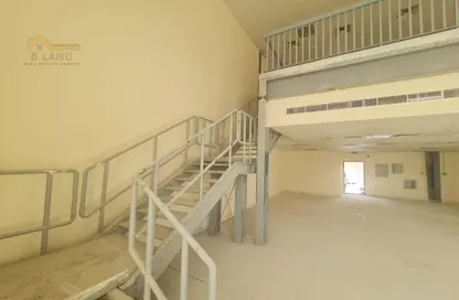 مستودع - استوديو - 1 حمام للايجار في المنطقة الصناعية رقم 12 - المنطقة الصناعية بالشارقة - الشارقة مستودع - استوديو - 1 حمام للايجار في المنطقة الصناعية رقم 12 - المنطقة الصناعية بالشارقة - الشارقة