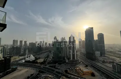 شقة - 2 غرف نوم - 2 حمامات للايجار في برج التاج - دبي وسط المدينة - دبي