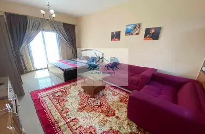 شقة - 1 حمام للايجار في كورنيش عجمان - عجمان