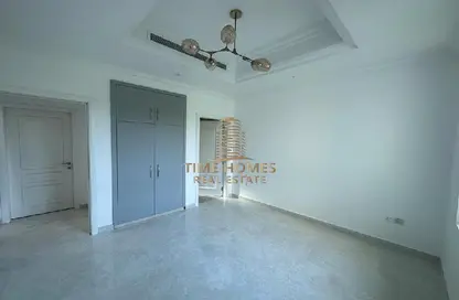 Empty Room image for: Villa - 4 Bedrooms - 5 Bathrooms for rent in Garden Homes Frond C - Garden Homes - Palm Jumeirah - Dubai, Image 1
