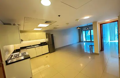 Apartment - 1 Bedroom - 2 Bathrooms for rent in Park Tower A - Park Towers - DIFC - Dubai