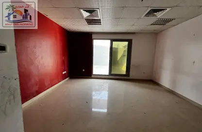 Apartment - 3 Bedrooms - 4 Bathrooms for rent in New Al Taawun Road - Al Taawun - Sharjah
