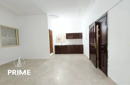 Apartment - 1 Bedroom - 1 Bathroom for rent in Al Karamah - Abu Dhabi
