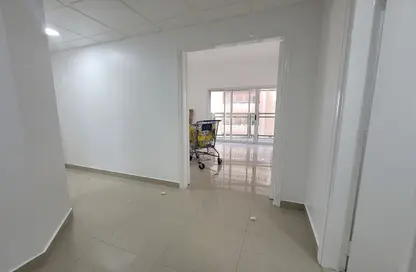 Apartment - 2 Bedrooms - 2 Bathrooms for rent in Khalidiya Street - Al Khalidiya - Abu Dhabi