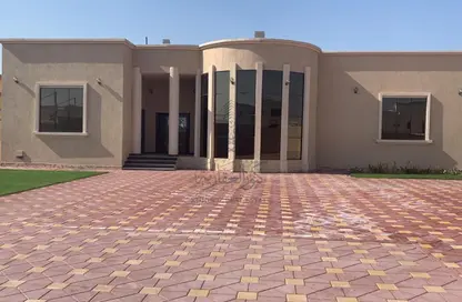 فيلا - 3 غرف نوم - 5 حمامات للبيع في السيوح 3 - السيوح - الشارقة