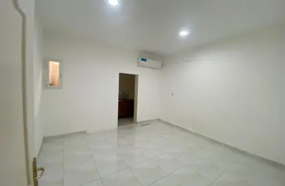 Apartment - Studio - 1 Bathroom for rent in Asharej - Al Ain