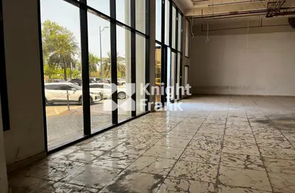 Empty Room image for: Retail - Studio for rent in Corniche Road - Abu Dhabi, Image 1