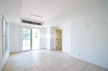 فيلا - 2 غرف نوم - 2 حمامات للبيع في الينابيع 11 - الينابيع - دبي